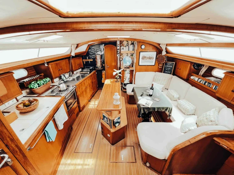 Pronájem Plachetnice Jeanneau s licencí