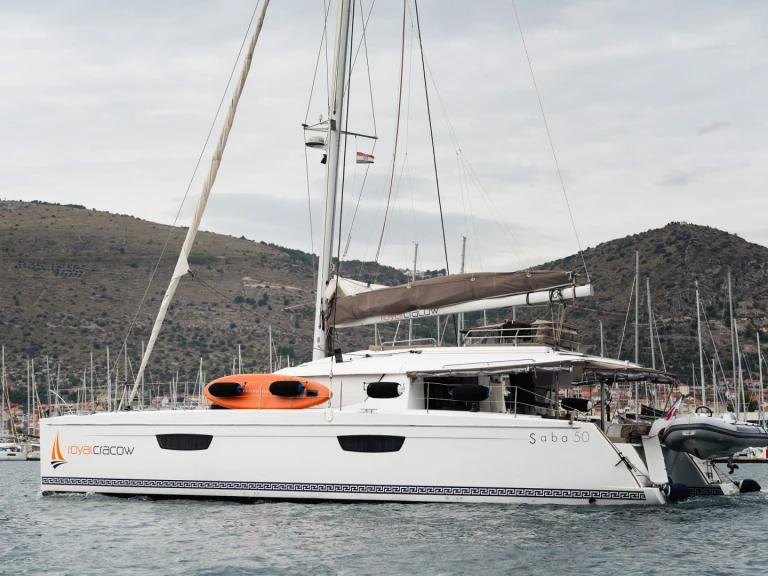 Pronájem lodi Trogir lákavé ceny Saba 50