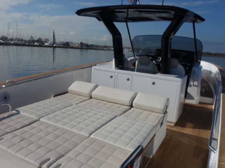 Pronajmout si Pardo Yachts Pardo 38 v Ibiza Town
