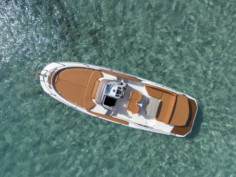 Sessa Marine Sessa Key Largo 27 jednotlivci a charterové společnosti v Ibiza Town