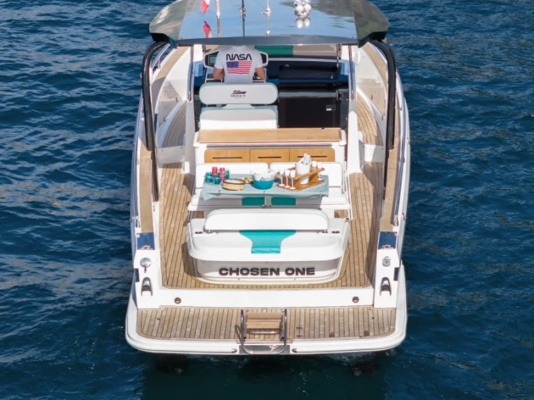 Pronájem Motorová loď italyure s licencí