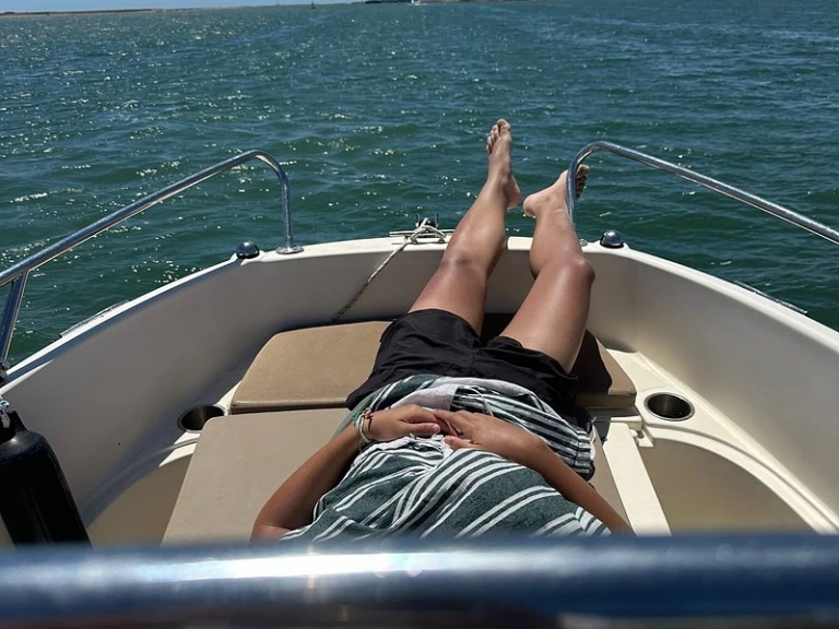 Pronájem lodi Quicksilver Activ 505 Open v Olhão na Samboatu