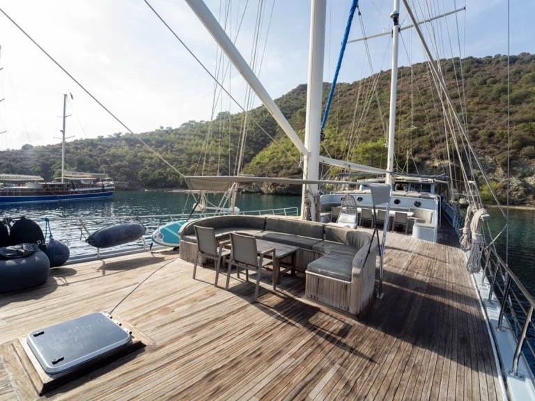 Pronájem lodi Fethiye lákavé ceny Gulet Prenses Lila