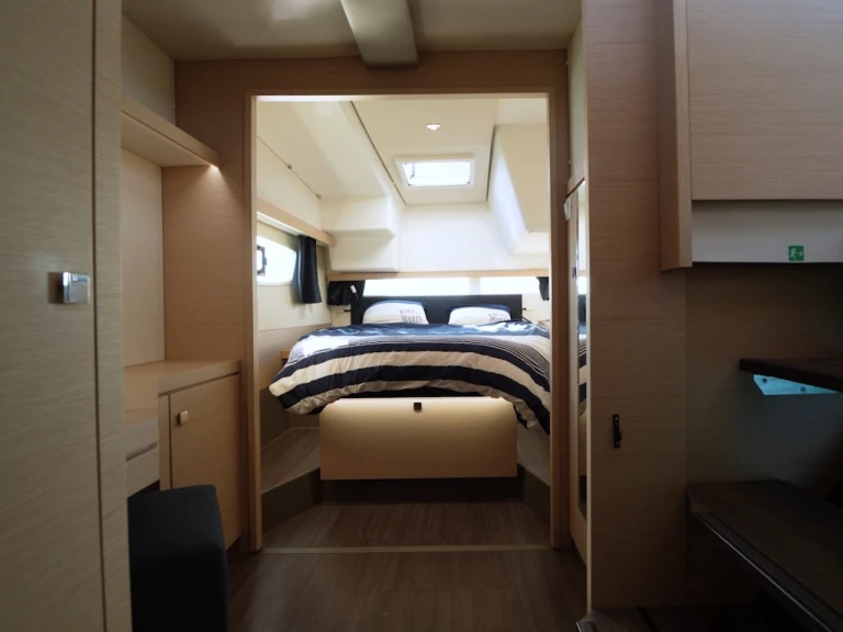 Fountaine Pajot Lucia 40 jednotlivci a charterové společnosti v Rangiroa