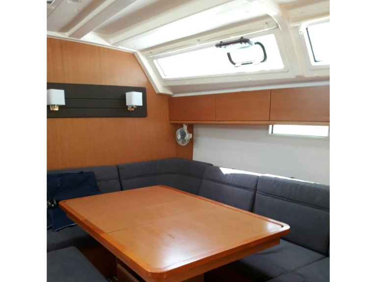 Plachetnice k pronájmu v Lefkáda za nejlepší cenu