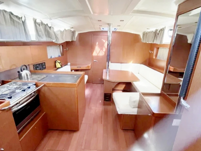 Pronajmout Plachetnice se skipperem či ne Bénéteau v Perigiali