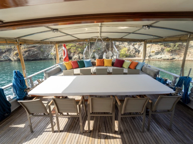 Pronájem lodi Fethiye lákavé ceny Gulet Prenses Lila