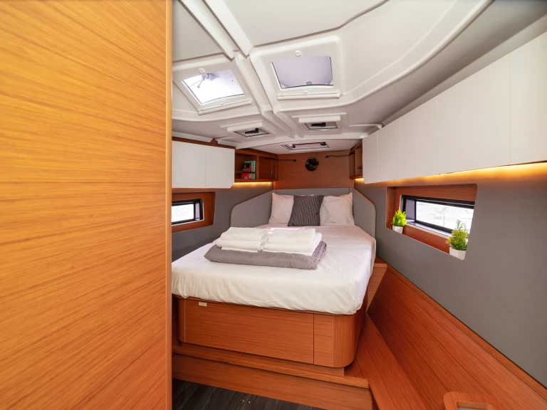 Pronájem jachty v Alimos -Dufour Dufour 41 na Samboatu