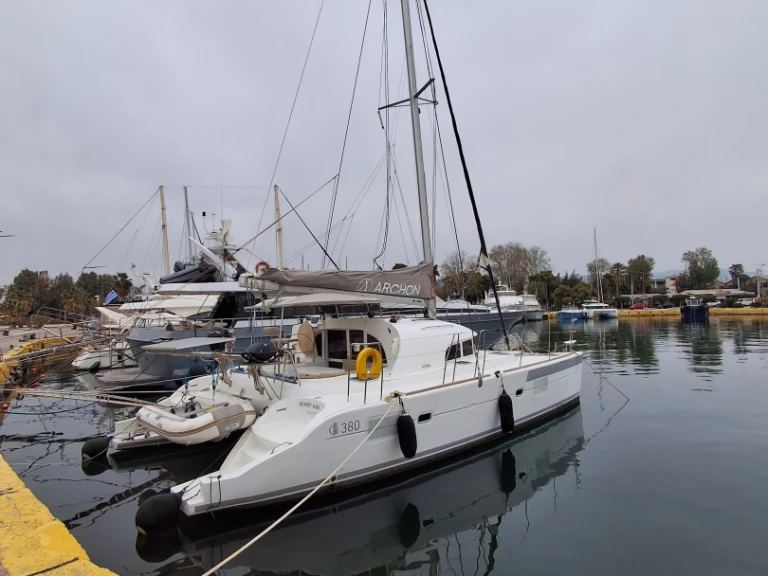 Pronájem lodi Paros Port lákavé ceny 410