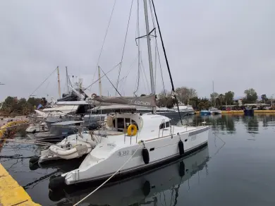 Pronájem lodi Paros Port lákavé ceny 410