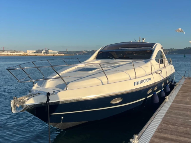 Pronájem Motorová loď PRIMATIST By Bruno Abbate s licencí