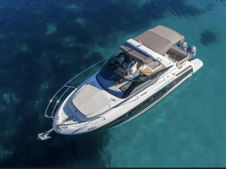 Pronajmout Motorová loď se skipperem či ne Jeanneau v Palma de Mallorca