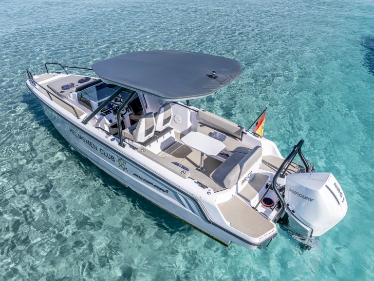 Pronájem Motorová loď Axopar s licencí