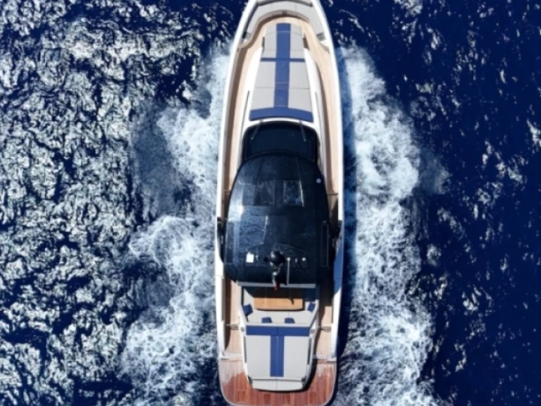 Pronajmout Motorová loď se skipperem či ne Cayman v Sorrento