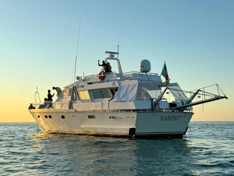 Ghibli Ghibli 19 jednotlivci a charterové společnosti v Porto Termoli