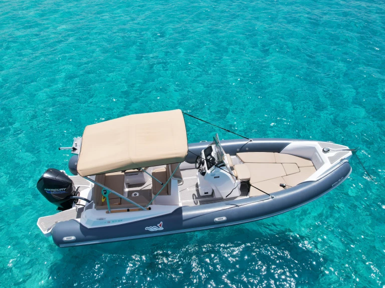 Pronajmout si Zodiac Medline v Bormes-les-Mimosas