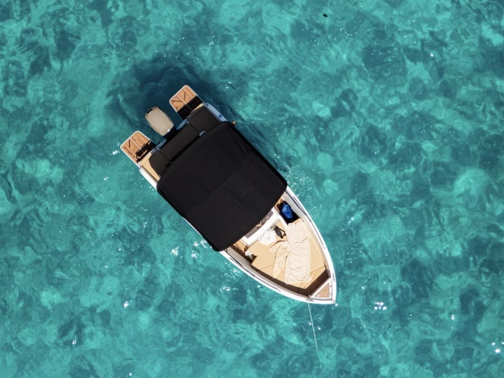 Cattleya X6 jednotlivci a charterové společnosti v s'Estanyol de Migjorn