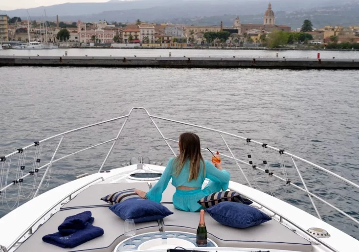 Pronájem Motorová loď Fairline s licencí