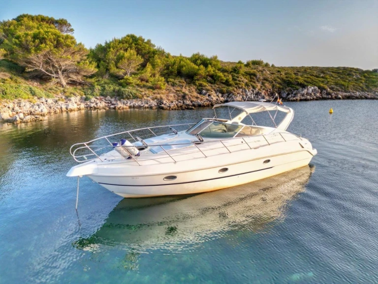 Pronájem Motorová loď Cranchi s licencí