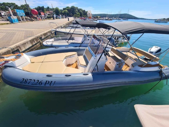 Pronájem jachty v Medulin -Marlin Boat 790 Dynamic Open na Samboatu