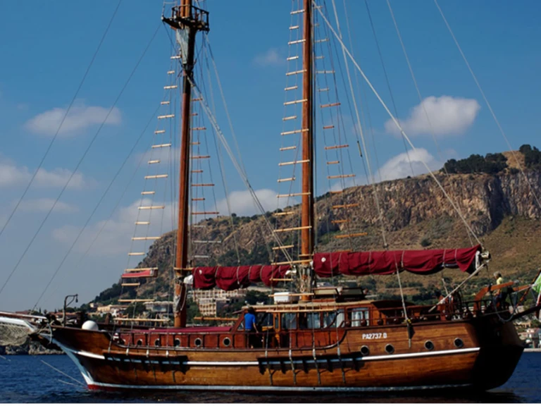 Pronájem jachty v Messina -Sun Coast Marine gulet na Samboatu