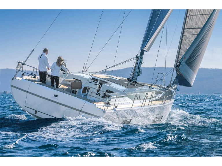 Pronájem Plachetnice v Reggio Calabria -Bavaria Bavaria C45