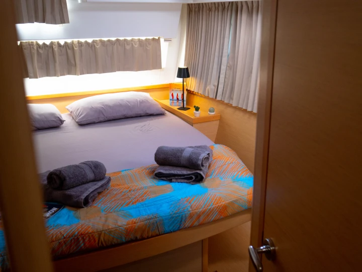 Pronájem Katamarán Lagoon s licencí