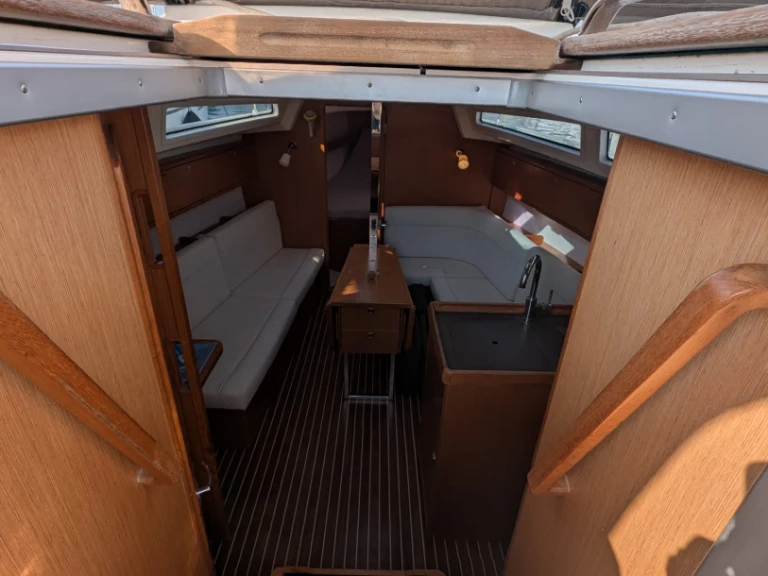 Pronájem jachty v Rogoznica -Bavaria Cruiser 34 na Samboatu