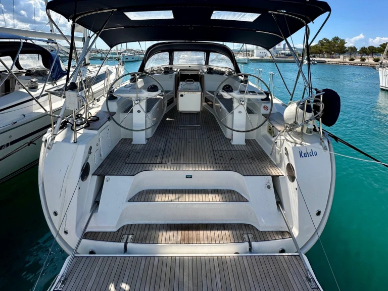 Plachetnice k pronájmu v Drage za nejlepší cenu