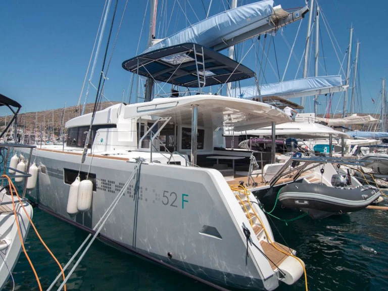 Pronajmout Katamarán se skipperem či ne Lagoon v Praslin Island