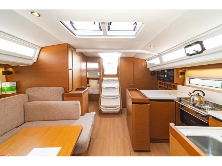 Plachetnice k pronájmu v Lefkáda za nejlepší cenu