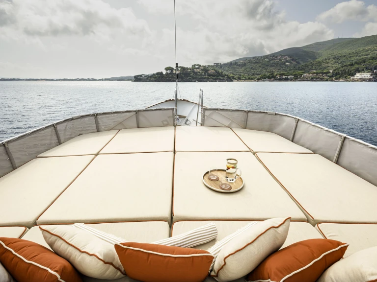 Pronajmout Motorová loď se skipperem či ne  v Furnari