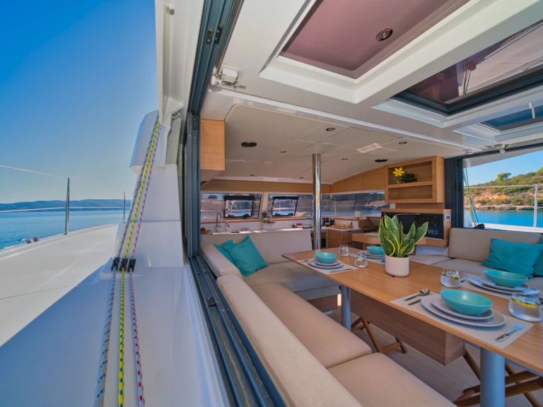 Pronájem jachty v Gouvia -Bali Bali Catsmart na Samboatu