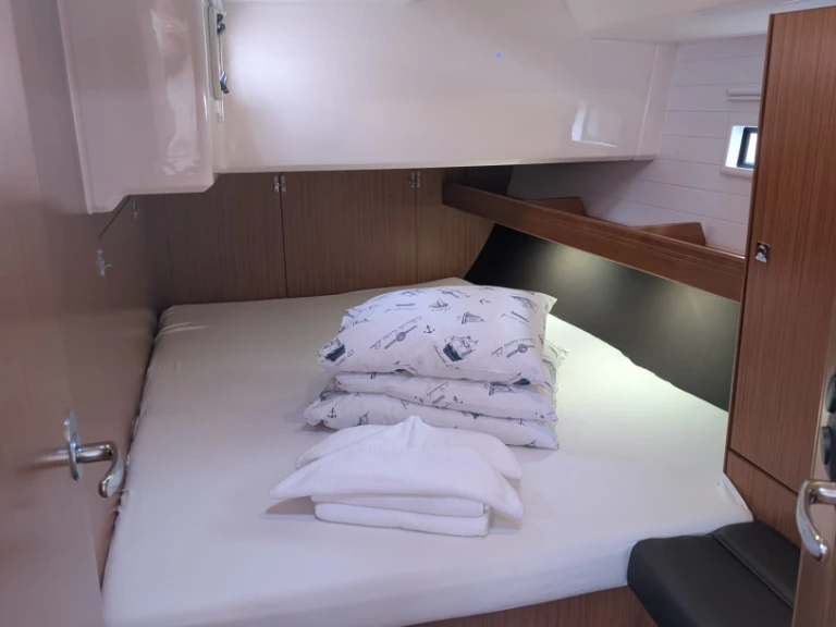 Pronajmout Plachetnice se skipperem či ne Bavaria v Rogoznica