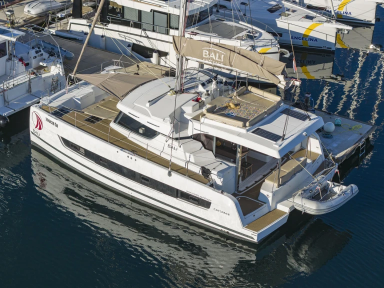 Pronajmout Katamarán se skipperem či ne Bali v Šibenik 