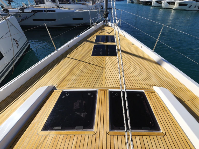 Plachetnice k pronájmu v Donji Seget za nejlepší cenu