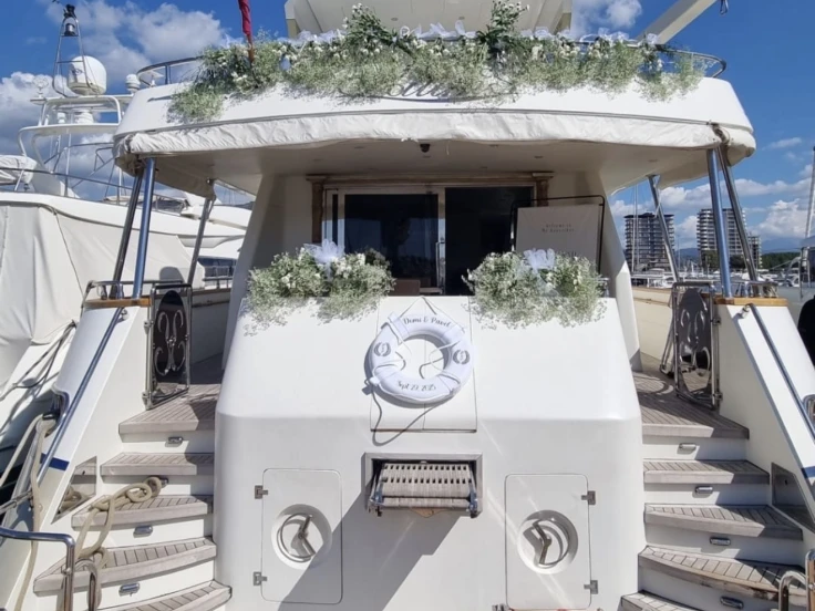 Pronájem lodi Porto di Salerno lákavé ceny falcon 80