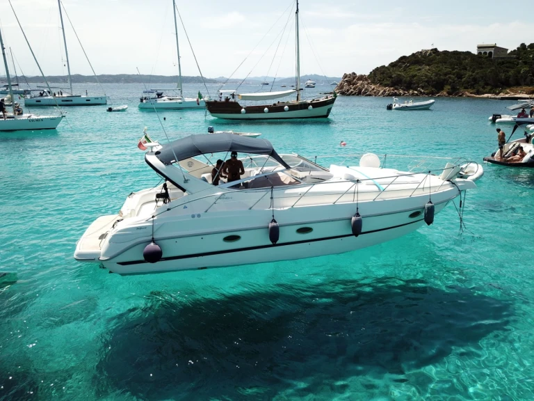 Pronájem Motorová loď Cranchi s licencí