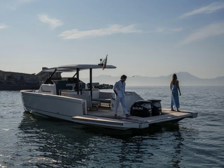 Pronajmout Motorová loď se skipperem či ne Yacht v Sorrento