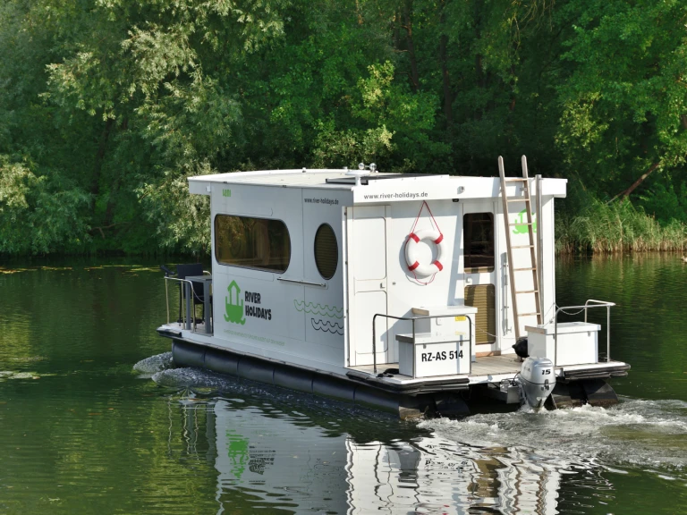 Pronájem lodi A Rollyboot v Lübz na Samboatu