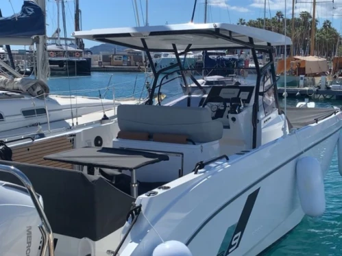 Pronajmout si Bénéteau Flyer 9 v Saint Raphael