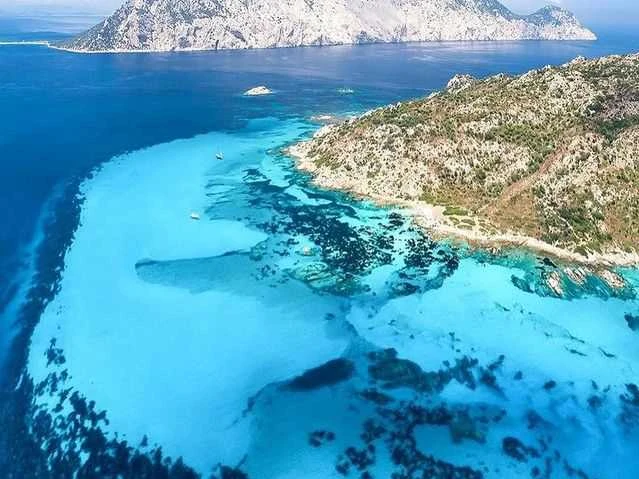 Pronajmout Polotuhá loď se skipperem či ne Capelli v Porto Rotondo