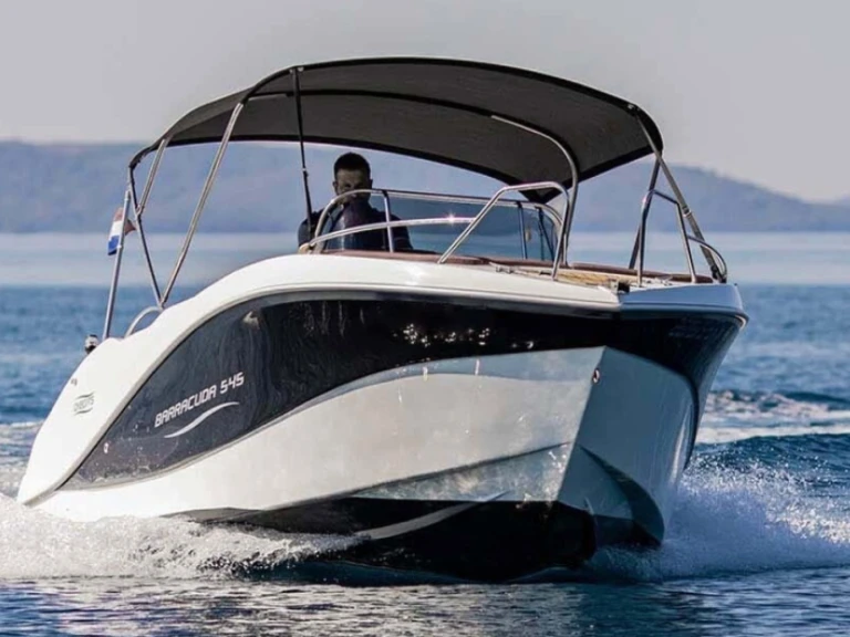 Pronájem lodi Puerto Deportivo de Marbella lákavé ceny Barracuda 545 Open