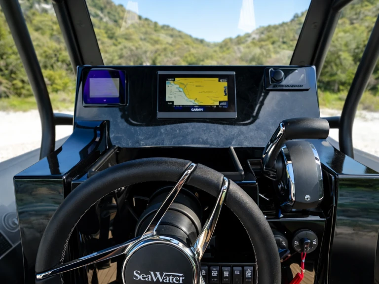 Pronájem Polotuhá loď Sea Water s licencí