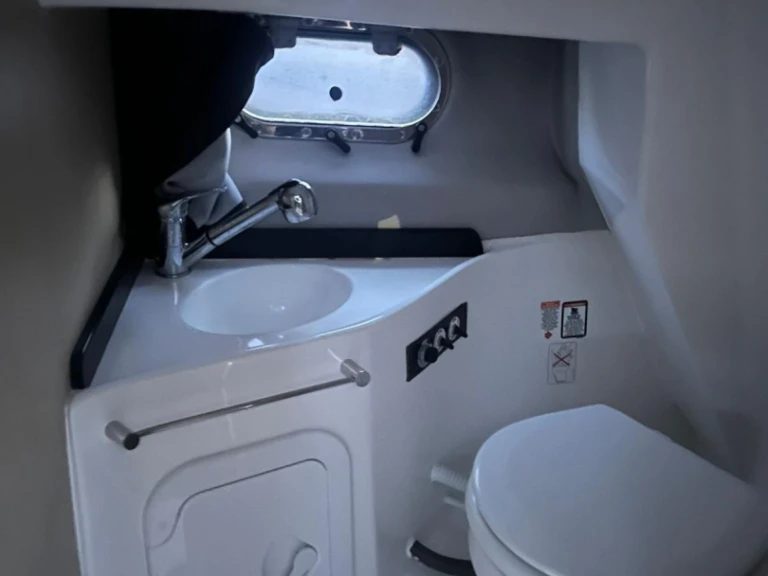 Pronájem lodi PRIMATIST By Bruno Abbate 34 v Itálie na Samboatu