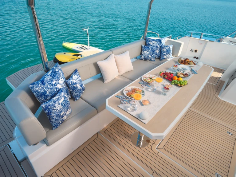 Pronájem Motorová loď Aquila s licencí