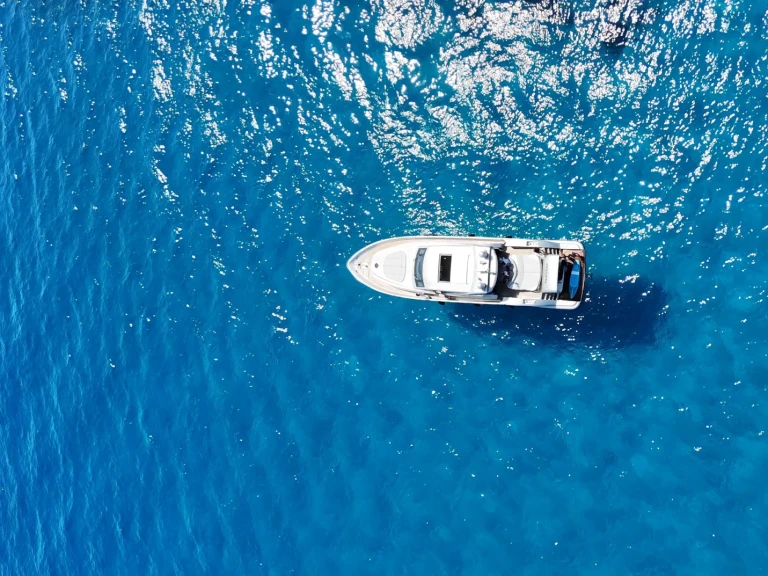 Pronájem Jachta Bayliner s licencí