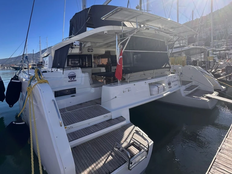 Pronájem lodi Lagoon Lagoon 46 v Fethiye na Samboatu