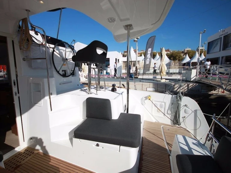 Pronajmout si Lagoon Lagoon 40 v Marina (City)