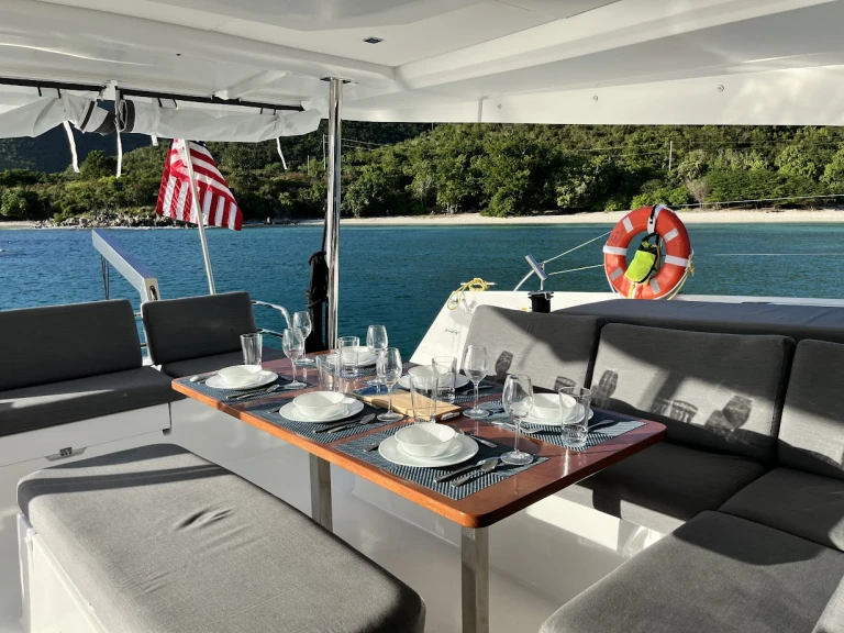 Fountaine Pajot Elba 45 jednotlivci a charterové společnosti v Tortola